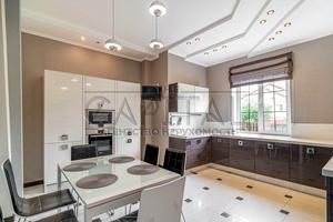 будинок за адресою Бровари