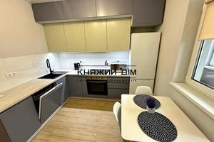 квартира за адресою Ревуцького вул., 40-Б