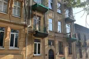 комерційна за адресою Княжа вул., 2