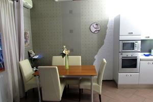 будинок за адресою Виноградна вул.