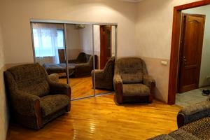 квартира за адресою Чарівна вул., 105