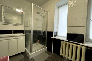 будинок за адресою Віталія Лазарева вул., 12