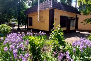 комерційна за адресою Космонавтів вул., 31