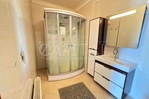 будинок за адресою Київ, Березнева вул., 35