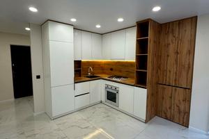 квартира за адресою Тролейбусна вул., 9