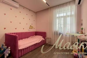 квартира за адресою Шкільна вул. (Героїв Сталінграда), 56