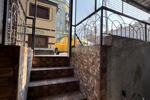 комерційна за адресою Мала Арнаутська вул., 52