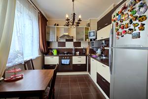 квартира за адресою Амосова вул. (Корчагінців), 11
