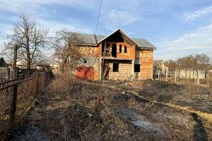 будинок за адресою Вишнева вул.