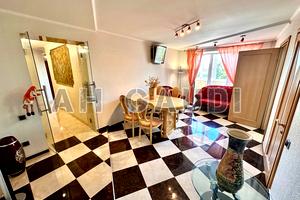 квартира за адресою Садова вул., 42а