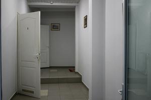 комерційна за адресою Чорновола вул., 136