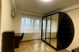 квартира за адресою Генерала Генадія Воробйова вул. (Курська), 11