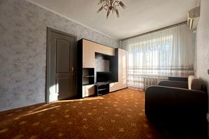квартира за адресою Олександра Довженка вул. (Толстого), 120