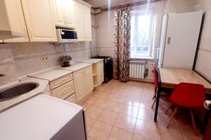 квартира за адресою Драгоманова вул., 42-А