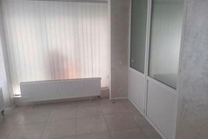 комерційна за адресою Бастіонна, 1
