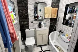 будинок за адресою Катерини Білокур вул. (Берінга)