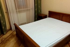 квартира за адресою Академіка Володимира Гнатюка вул. (), 1