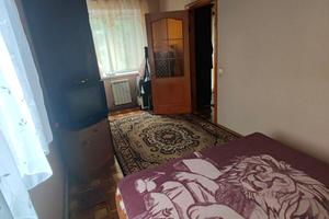 квартира за адресою Соборна вул. (50 років Жовтня), 20