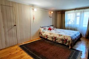 комерційна за адресою Хлібопекарська вул. (Воровського), 27
