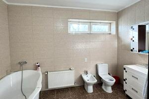 комерційна за адресою Анатолія Солов'яненка вул., 294