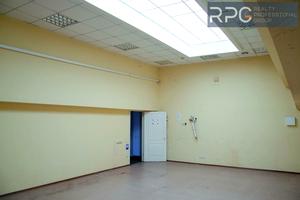 коммерческая по адресу Героїв Космосу ул., 4