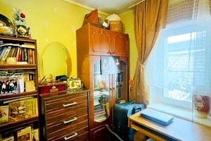будинок за адресою Праці вул.
