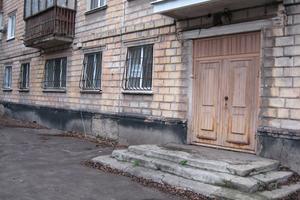 комерційна за адресою Смирнова, 37