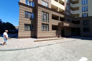 комерційна за адресою Віталія Нестеренка вул. (Академіка Воробйова), 1б