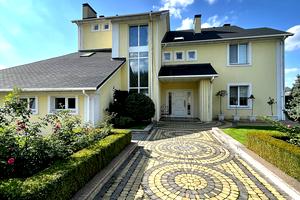 будинок за адресою 10 провулок, 1