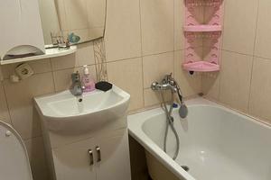 квартира за адресою Пилипа Орлика вул. (Паризької Комуни), 24
