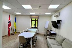 комерційна за адресою Лисенка вул., 2-А
