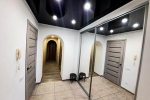 квартира за адресою Івана Франка просп., 10