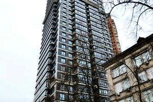 паркомісце за адресою Лесі Українки бульв., 7-В