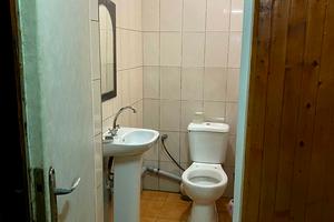комерційна за адресою Перемоги вул., 393