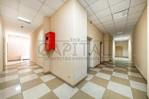 комерційна за адресою Антоновича вул. (Горького), 33В