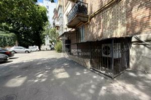 комерційна за адресою Київ, Панаса Мирного вул., 3
