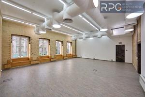 комерційна за адресою Велика Васильківська вул. (Червоноармійська), 13
