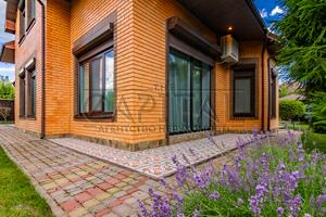 будинок за адресою с. Віта-поштова, Звенигородська вул.