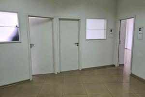 комерційна за адресою Королеви Єлизавети ІІ вул. (Глинки), 2