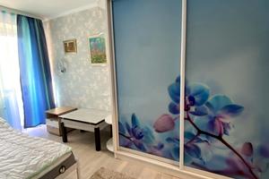 квартира за адресою Коновальця, 80 а