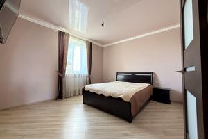 квартира за адресою Олени Теліги вул., 57