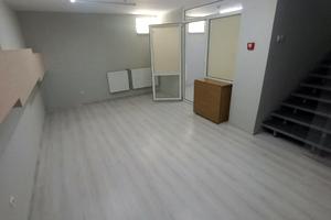 комерційна за адресою Володимира Антоновича вул. (), 73