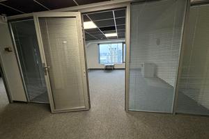 комерційна за адресою Шовковична вул., 42-44