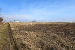 участок по адресу В'ялівська, 10