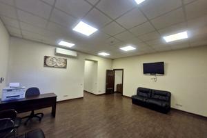 комерційна за адресою Фонтанська дорога вул., 4
