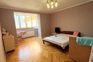 квартира за адресою Старицького вул., 20/4