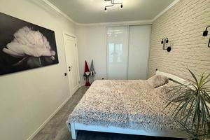 квартира по адресу Світлова, 42А