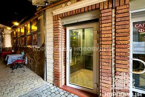 комерційна за адресою Корзо вул., 7