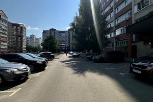 комерційна за адресою Бровари, Грушевського вул., 21