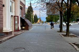 коммерческая по адресу Дмитрия Яворницкого просп. (Карла Маркса), 20